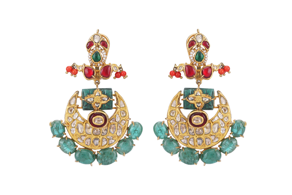 22K GOLD EARRINGS STUDDED WITH UNCUT DIAMOND, CORAL AND EMERALDS