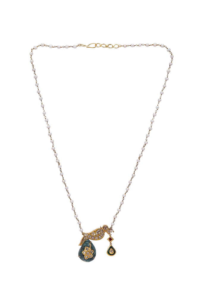 22K GOLD  UNCUT DIAMOND NECKLACE WITH CARVED EMERALD HANGGING