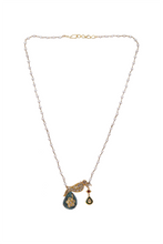 Load image into Gallery viewer, 22K GOLD  UNCUT DIAMOND NECKLACE WITH CARVED EMERALD HANGGING