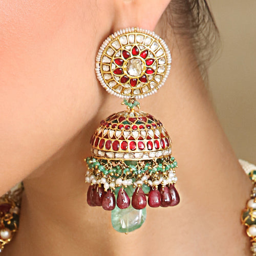 Tasveer Red Green Kundan Jumki