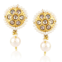 Load image into Gallery viewer, Boutique Kundan White Round Studs