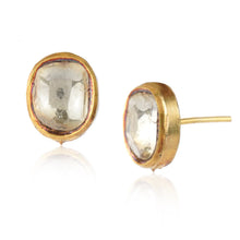 Load image into Gallery viewer, Boutique Kundan White Round Studs
