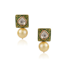 Load image into Gallery viewer, Boutique Kundan White Square Studs