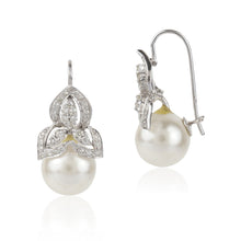 Load image into Gallery viewer, Oh So Luxe White Leaf Studs