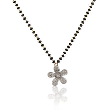 Load image into Gallery viewer, White Flower Mangalsutra