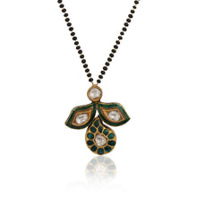 Load image into Gallery viewer, Polki Green Paisley Mangalsutra