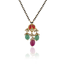 Load image into Gallery viewer, Polki Red &amp; Green pan drop Mangalsutra