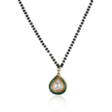 Load image into Gallery viewer, Polki Green pan Mangalsutra