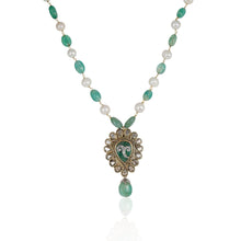 Load image into Gallery viewer, Boutique Kundan Green Pan Pendant