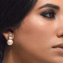 Load image into Gallery viewer, Boutique Kundan White Quare Studs