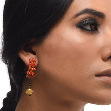 Load image into Gallery viewer, Boutique Kundan Orange Cluster Earrings