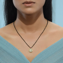 Load image into Gallery viewer, Polki White pan Mangalsutra