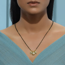 Load image into Gallery viewer, Polki White Trio Mangalsutra
