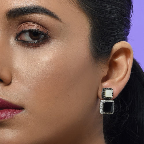 Oh So Luxe Black Square Ear Studs